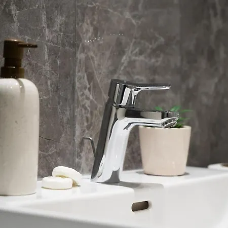 Waterfront Lovely Riverview Lägenhet *