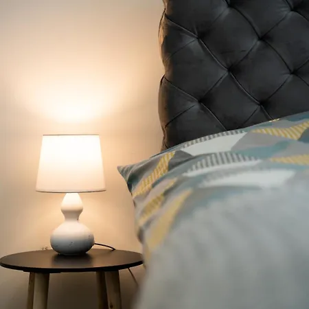 Waterfront Lovely Riverview *